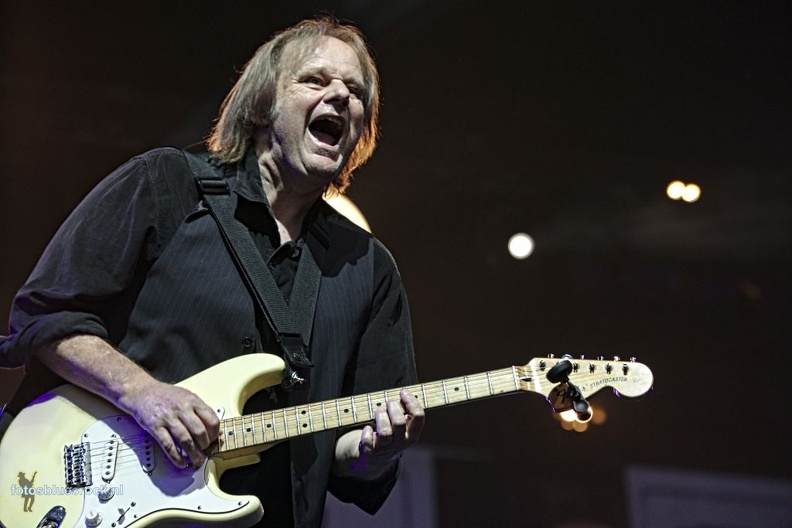 Walter Trout & Band 18.jpg