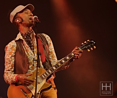 Fantastic Negrito 04